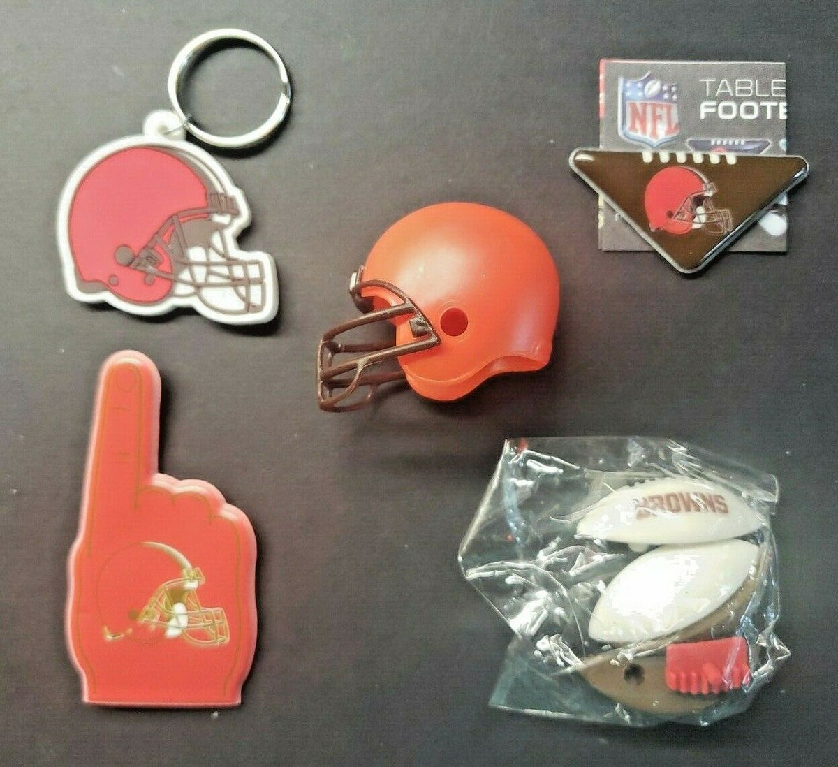 Cleveland Browns Football Vending Charms Lot of 5 Puzzle Helmet Key Ch –  Vintage Memories and More