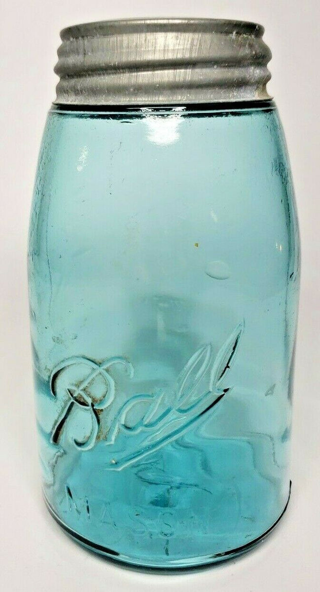 Vintage (1923-1933) Ball Perfect Mason Half Gallon Jar with Lid