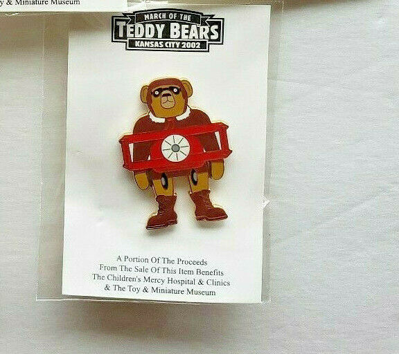 March of The Teddy Bears Kansas City 2002 Enamel Pin " Flight of the Red Bear "