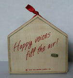 1990 Hallmark Happy Voices Carolers Caroling  Christmas Ornament  U 19