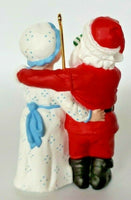 1994 Hallmark Keepsake Handwarming Present Mr & Mrs Claus Christmas Ornament U19