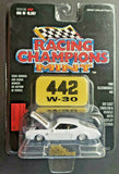 1996 Racing Champions Mint-1969 Oldsmobile 442 #68 White 1:58 HW3