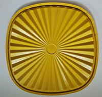 VTG Tupperware Bowl Lid Bright Sunny Yellow 836-1 2 Quart / 8 Cup Capacity U143