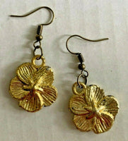 New from Vintage Mini Flower Gold Tone Fun Charms Costume Jewelry T3