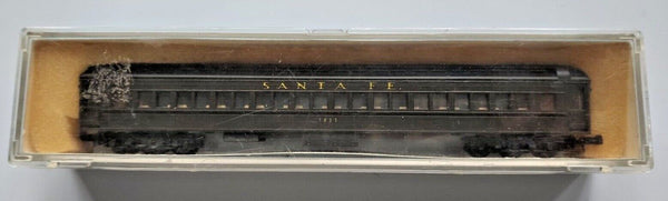 PMI N Scale Trains, 1820 Coach ATSF in Case, Santa Fe 1835 U105-27