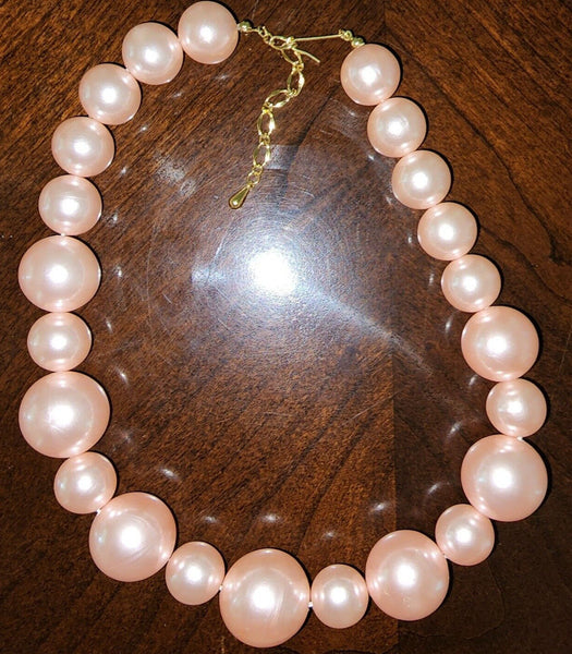 Vintage Avon Chunky Graduated Light Pink Fixed Large Bead Necklace  Sku43