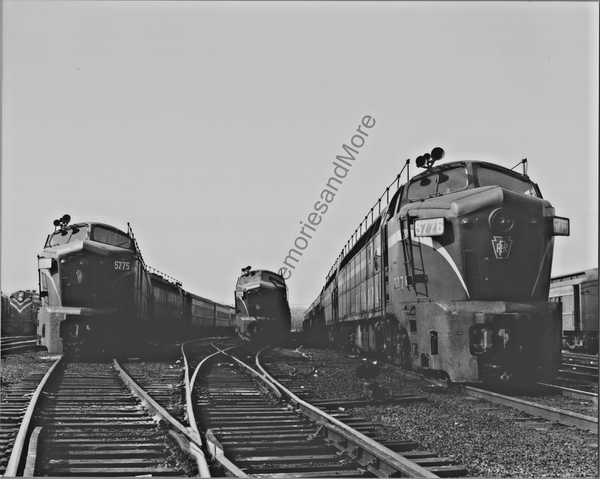 VTG 1963 Pennsylvania Railroad 5775 / 5778 / 5776 Locomotive Bay Head, NJ T1-42