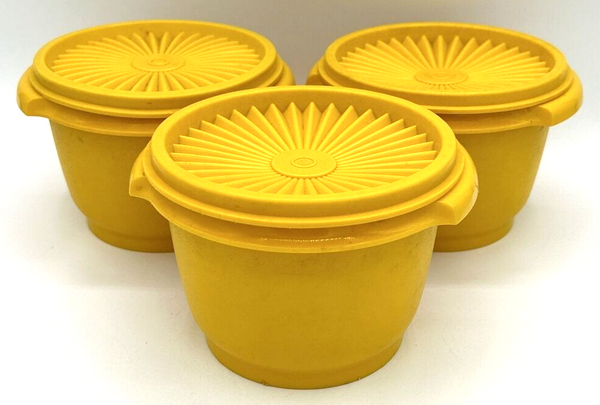 Vintage Tupperware 886-31,33,34 Containers Set of 3 Harvest Gold U210