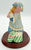 Dept 56 The Upstairs Downstairs Bears Henrietta Bosworth Easter Bonnet SKU U213