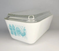 Vintage Pyrex Amish Butterprint #502 Refrigerator Dish Turquoise 1.5 Pint w/ Lid