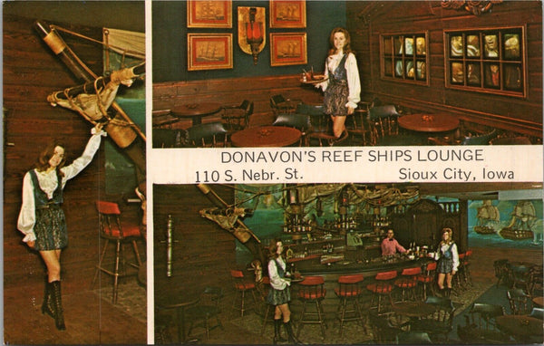 Donavon's Reef Ships Lounge Sioux City Iowa Postcard PC426