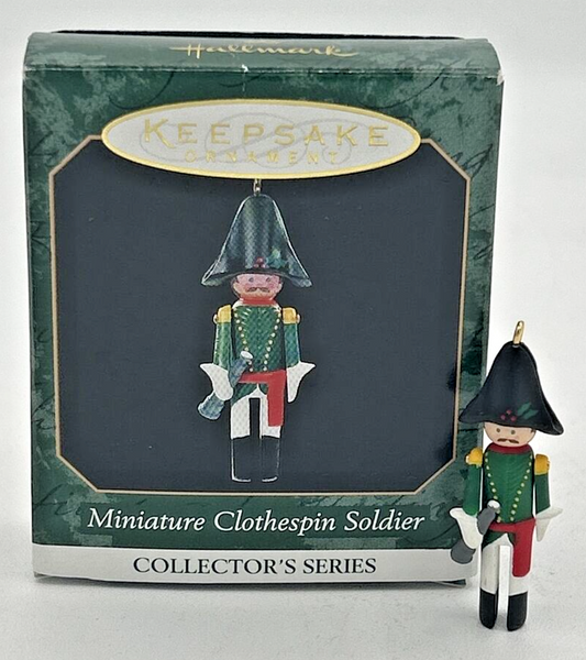 1999 Hallmark Miniature Clothespin Soldier Keepsake Ornament SKU U31