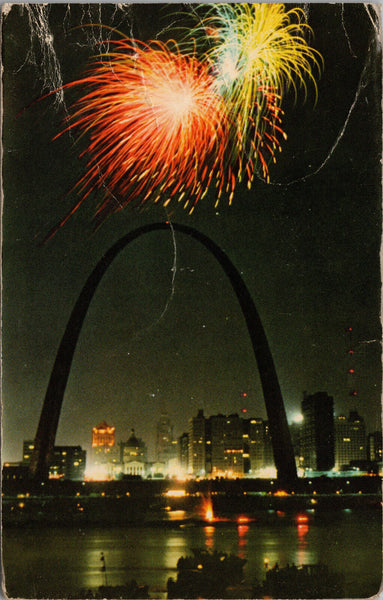 Riverfront St. Louis July 4th MO Postcard PC395