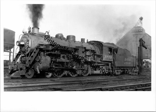 Vintage Boston and Maine Railroad 3709 Steam Locomotive T3-525