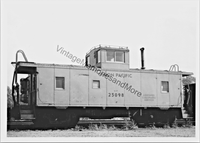 Vintage Union Pacific Railroad 25098 Caboose T3-590