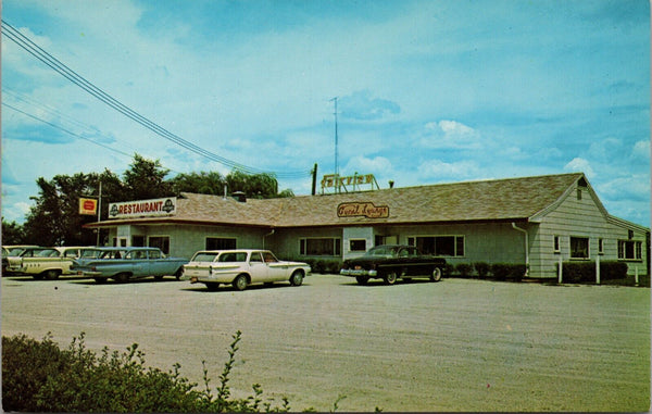 Underwood's Fairview Restaurant and Coral Lounge Gilman IL Postcard PC466