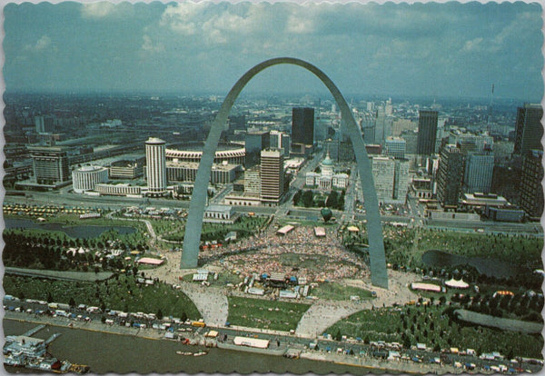 VP Fair Around the St. Louis Arch St. Louis MO Postcard PC477