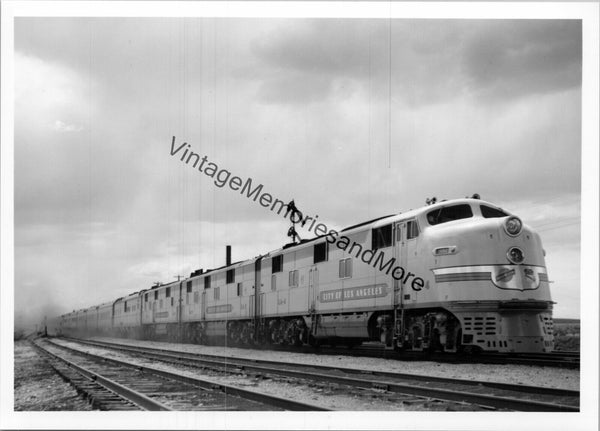 Vintage Union Pacific Railroad LA-4 Deisel Engine City of Los Angeles T3-594