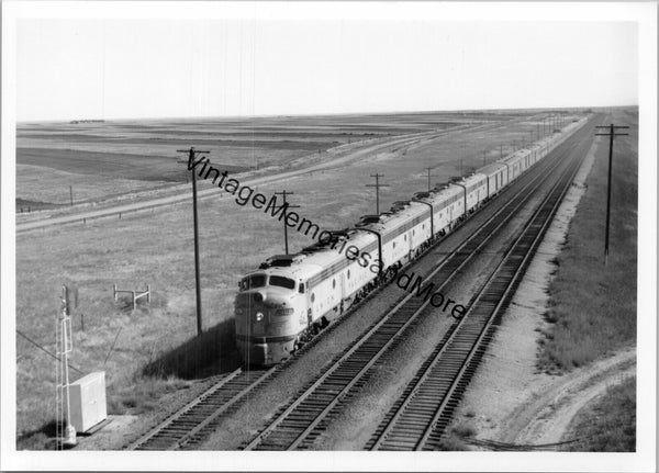 Vintage Union Pacific Railroad 942 Deisel Engine T3-605