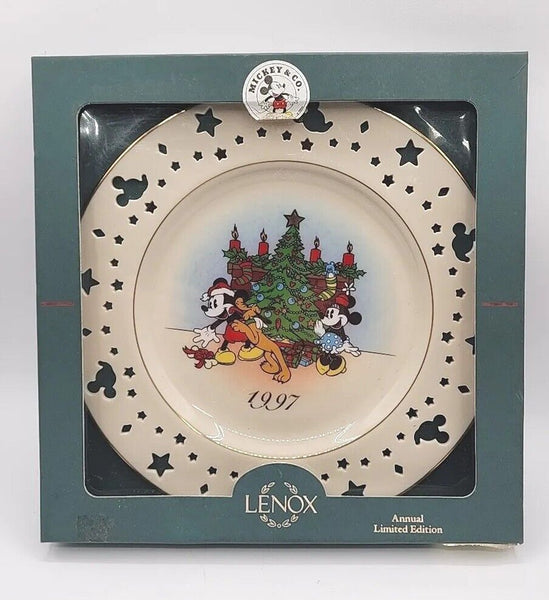 1997 Lenox Limited Edition Disney Mickey Minnie Pluto Christmas Plate U196