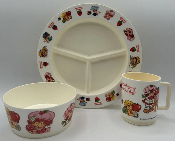 Vintage 1980's  Strawberry Shortcake Deka 3 Piece Plastic Dish Meal U115Set B